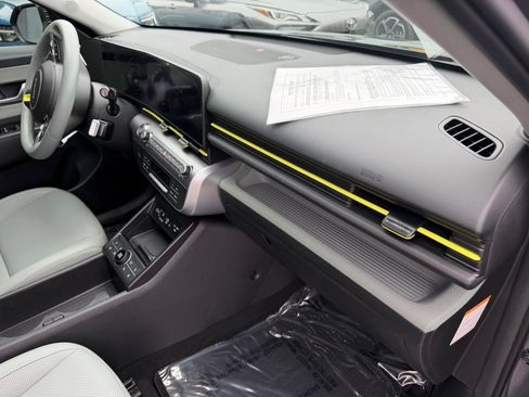 Used 2024 Hyundai Kona Limited FWD image 33