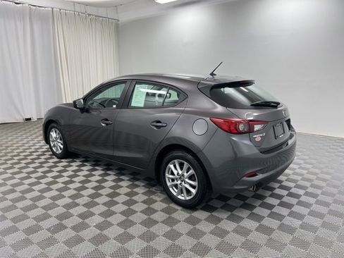 Used 2018 MAZDA MAZDA3 Sport image 4