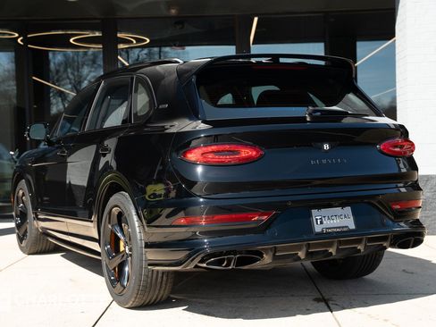Used 2025 Bentley Bentayga image 13