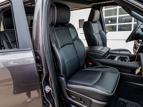 Used 2026 RAM 3500 Limited image 33