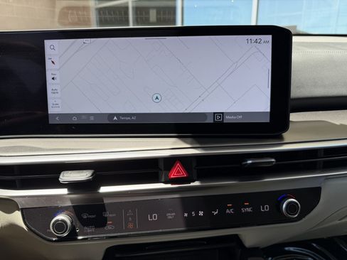 Used 2025 Kia Sorento EX w/ EX Panoramic Sunroof Package FWD image 20