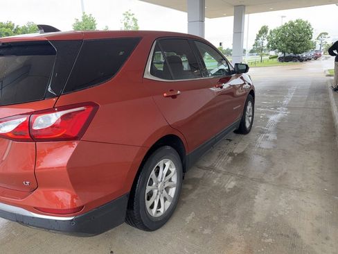 Used 2020 Chevrolet Equinox LT w/ Driver Convenience Package FWD image 5