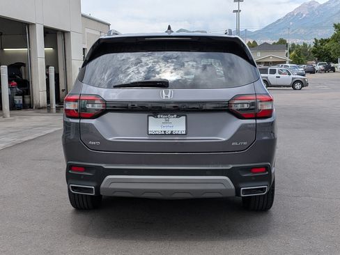 Certified 2025 Honda Pilot Elite image 7