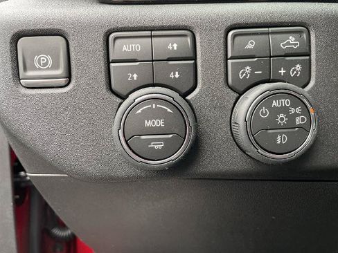New 2026 Chevrolet Silverado 1500 RST AWD/4WD image 38