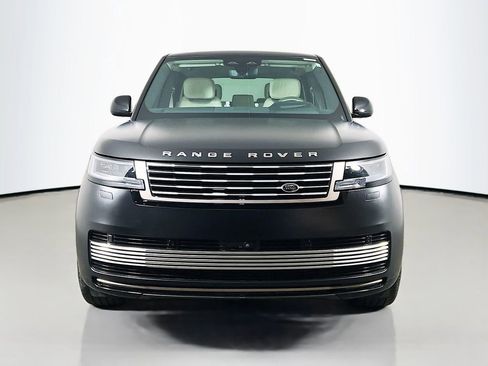 Used 2025 Land Rover Range Rover SV AWD/4WD image 2
