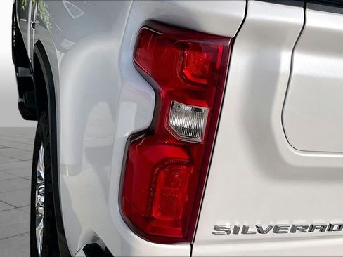 Used 2023 Chevrolet Silverado 2500 High Country w/ Safety Package II AWD/4WD image 25
