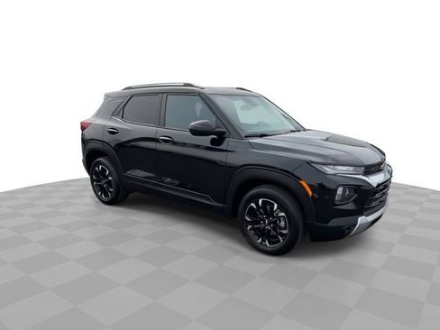 Certified 2023 Chevrolet TrailBlazer LT image 2