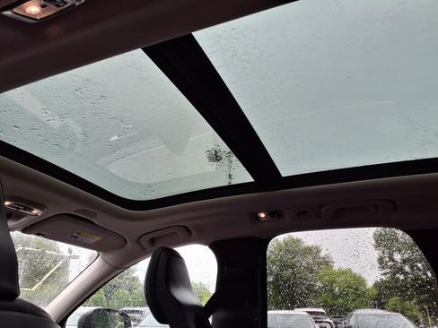 Used 2021 Volvo XC60 T5 Inscription w/ Protection Package Premier image 18