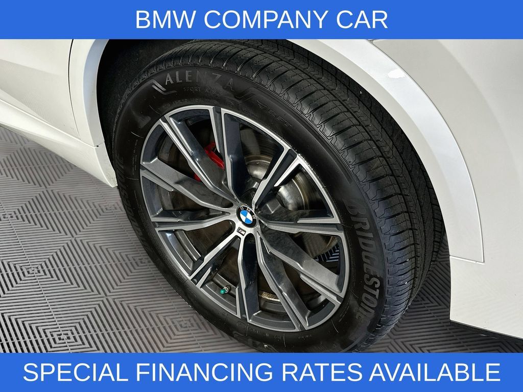 Used 2026 BMW X5 xDrive40i w/ M Sport Package AWD/4WD image 36