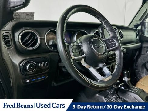 Used 2022 Jeep Wrangler Unlimited Sahara w/ Cold Weather Group AWD/4WD image 11