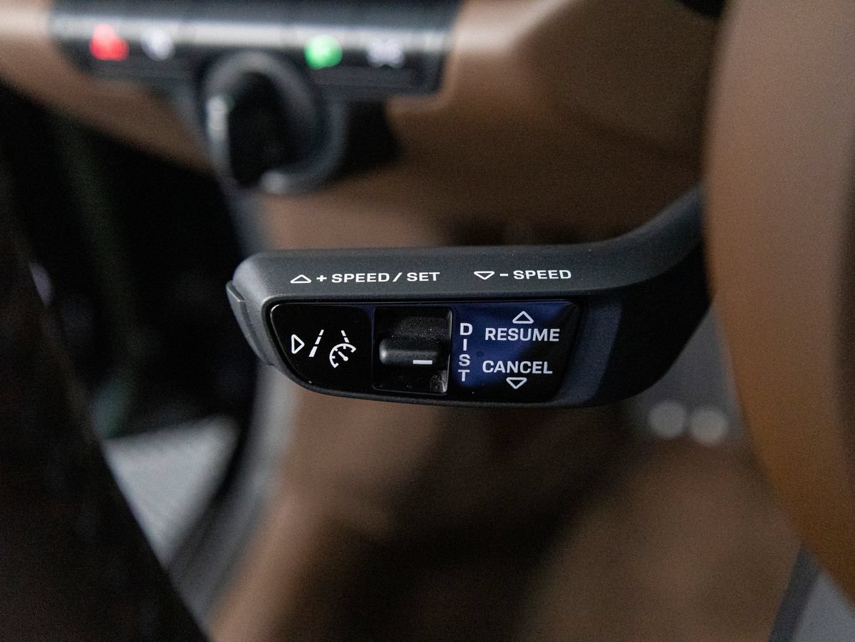 Certified 2023 Porsche 911 Turbo S AWD/4WD image 25