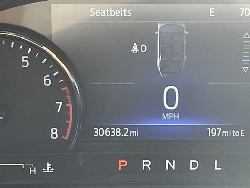 Used 2022 Ford Explorer XLT image 9