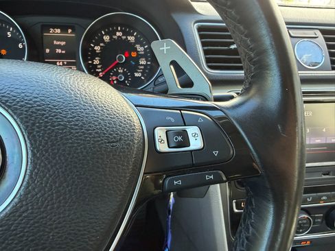 Used 2016 Volkswagen Passat 1.8T R-Line image 26