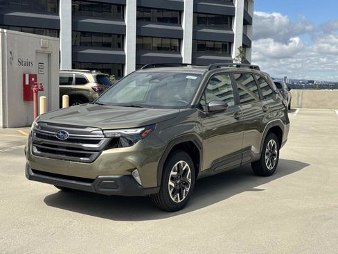 New 2026 Subaru Forester Premium AWD/4WD image 1