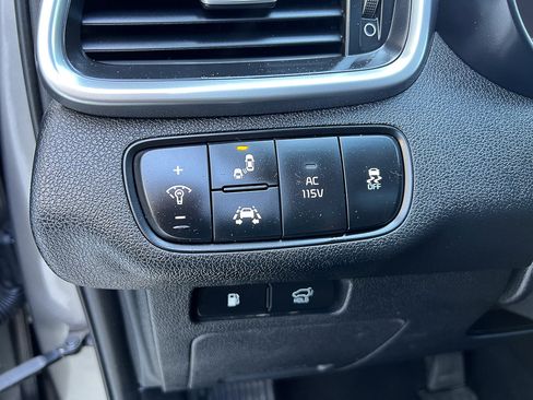 Used 2019 Kia Sorento EX w/ EX Touring Package AWD/4WD image 23