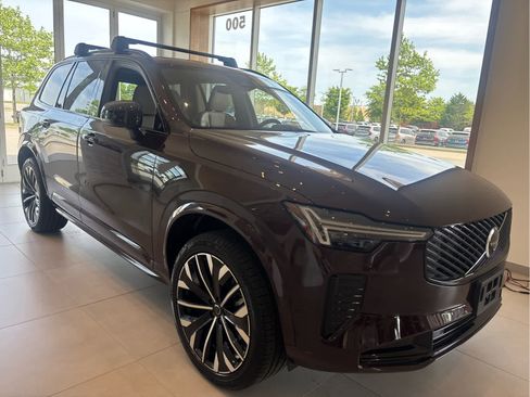 Used 2026 Volvo XC90 B6 Ultra w/ Protection Package Premier AWD/4WD image 3