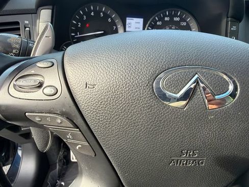 Used 2016 INFINITI Q70 3.7 w/ Sport Package AWD/4WD image 30