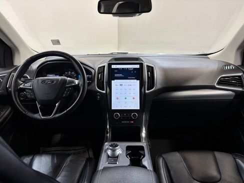 Used 2022 Ford Edge Titanium AWD/4WD image 11