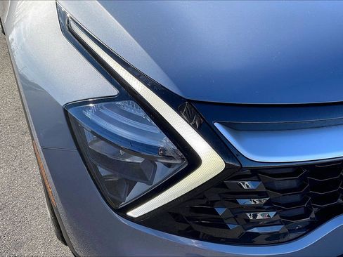 Used 2023 Kia Sportage EX image 32