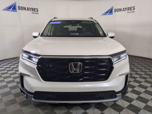 Certified 2025 Honda Pilot Elite image 12