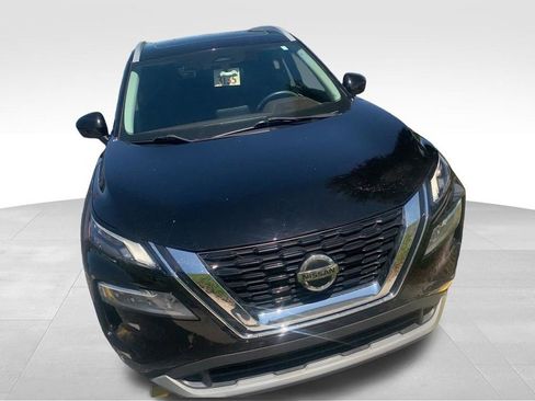 Certified 2021 Nissan Rogue SV w/ Premium Package FWD image 5