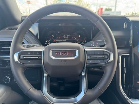 Used 2025 GMC Yukon Elevation image 11