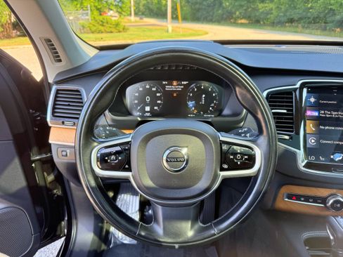 Used 2021 Volvo XC90 T6 Momentum w/ Advanced Package AWD/4WD image 14