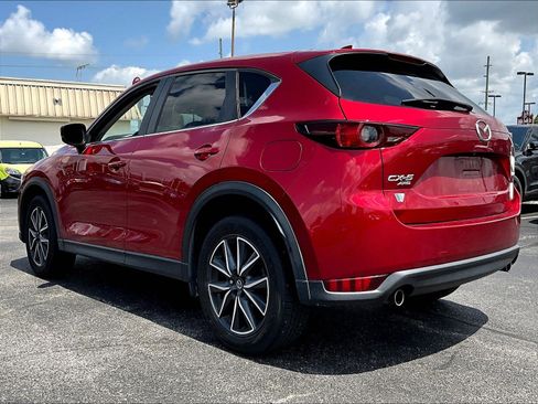 Used 2018 MAZDA CX-5 Touring w/ Preferred Equipment Package AWD/4WD image 4