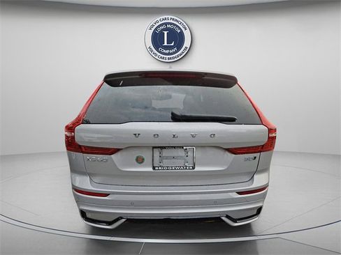 Certified 2025 Volvo XC60 B5 Plus image 5