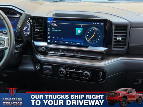 Used 2024 Chevrolet Silverado 3500 LT AWD/4WD image 32