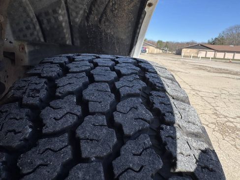 Used 2006 Ford F250 XL AWD/4WD image 12