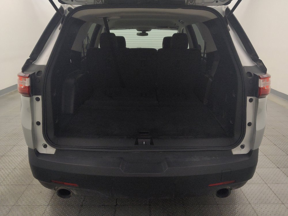 Used 2020 Chevrolet Traverse LS FWD image 29