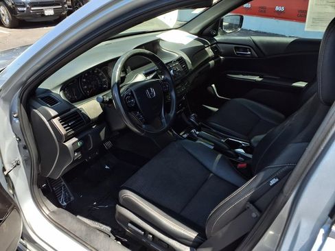 Used 2017 Honda Accord Sport image 16