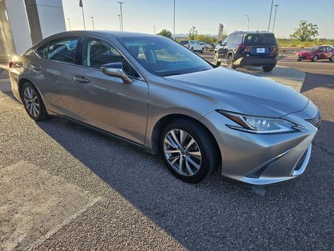 Used 2020 Lexus ES 350 w/ Accessory Package 2 FWD image 7