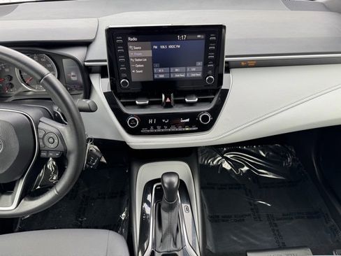 Certified 2020 Toyota Corolla SE image 2