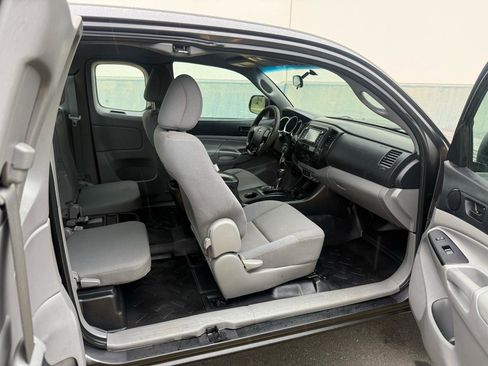 Used 2014 Toyota Tacoma 4x4 Access Cab image 22