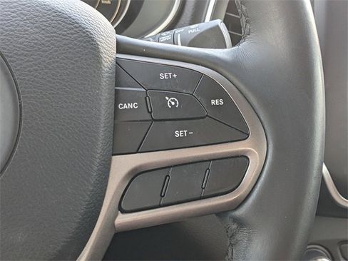 Certified 2020 Jeep Cherokee Latitude Lux w/ Comfort/Convenience Group image 21