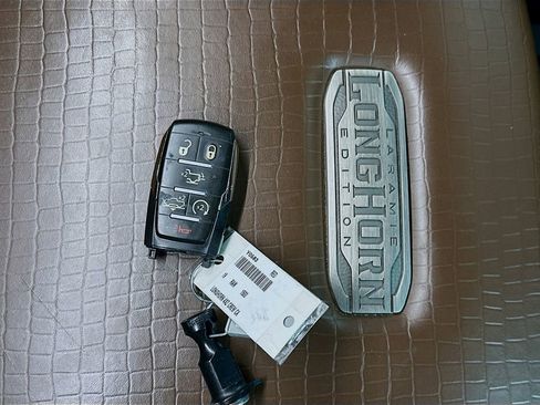 Used 2019 RAM 1500 Limited image 35