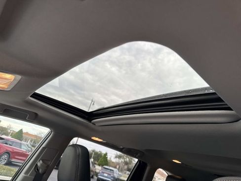 Used 2019 Toyota Highlander XLE image 34