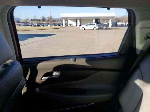 Used 2020 Hyundai Santa Fe Limited image 12