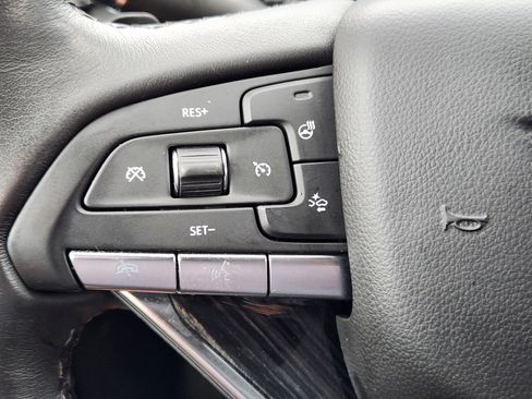 Certified 2023 Cadillac XT6 Premium Luxury w/ Technology Package FWD image 24
