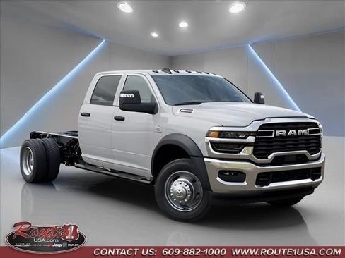 New 2026 RAM 5500 Tradesman w/ Chrome Appearance Group AWD/4WD image 6
