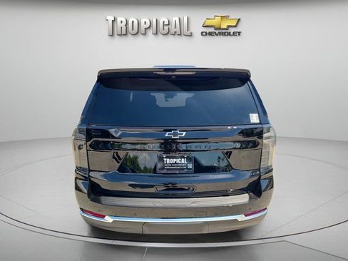 New 2026 Chevrolet Suburban LT w/ Comfort Package RWD image 4