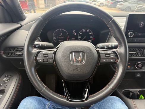 Used 2023 Honda HR-V Sport image 12