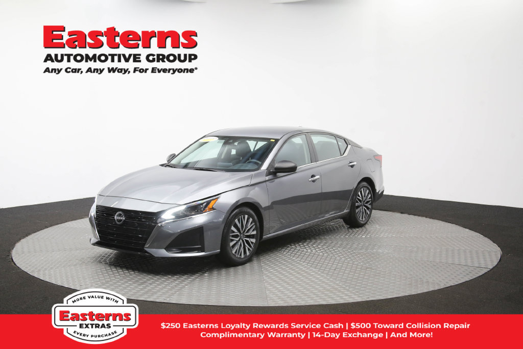 Used 2024 Nissan Altima 2.5 SV FWD image 58