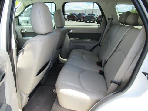 Used 2009 Mercury Mariner Premier AWD/4WD image 32