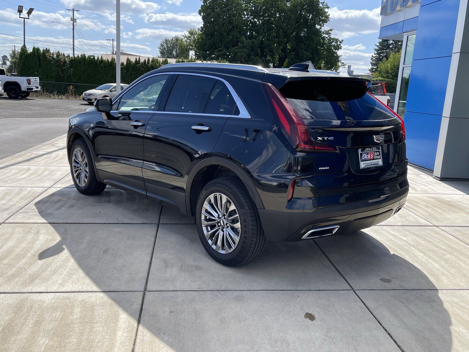 Used 2024 Cadillac XT4 Premium Luxury AWD/4WD image 3