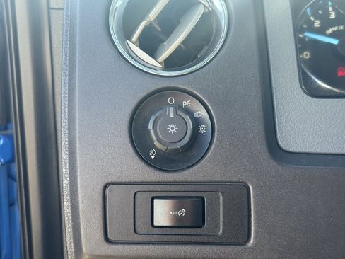 Used 2012 Ford F150 XLT w/ XLT Chrome Pkg image 17