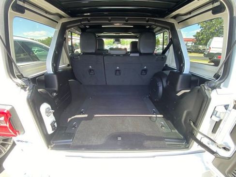 Used 2023 Jeep Wrangler High Altitude image 28