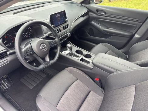 Certified 2025 Nissan Altima 2.5 S image 6